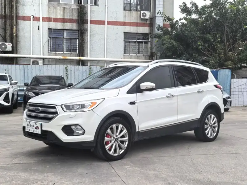 Ford Kuga, 2017