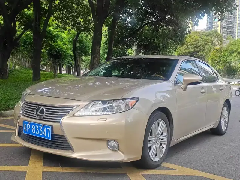 Lexus ES, 2012 — фото 1