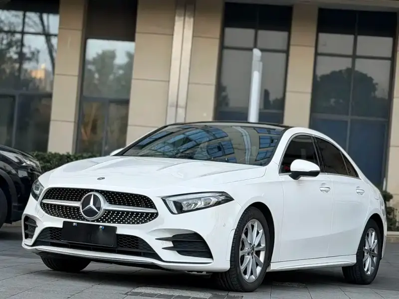 Mercedes-Benz A-Class, 2020 — фото 1