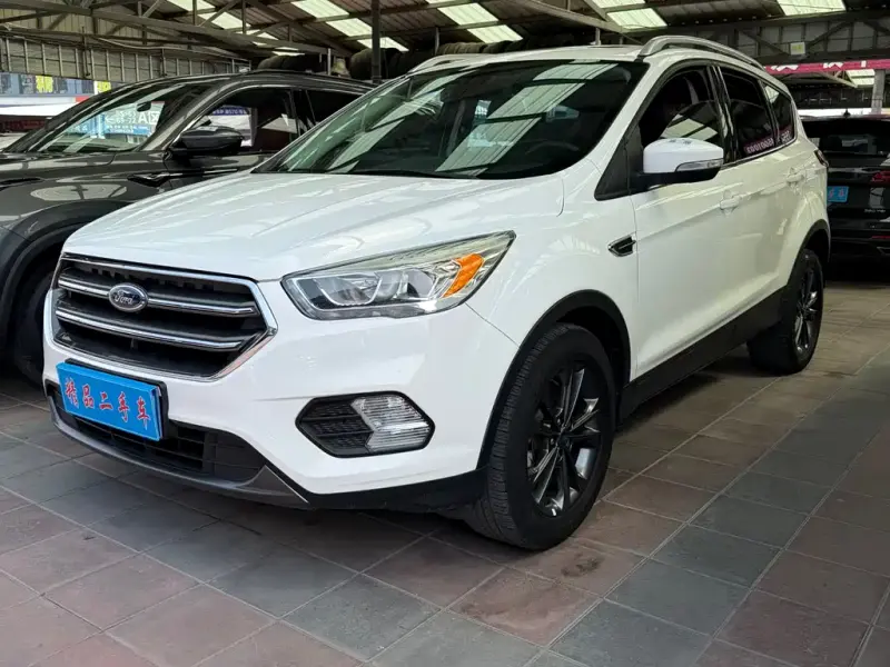Ford Kuga, 2020