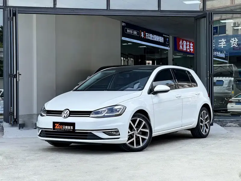 Volkswagen Golf, 2019 — фото 1