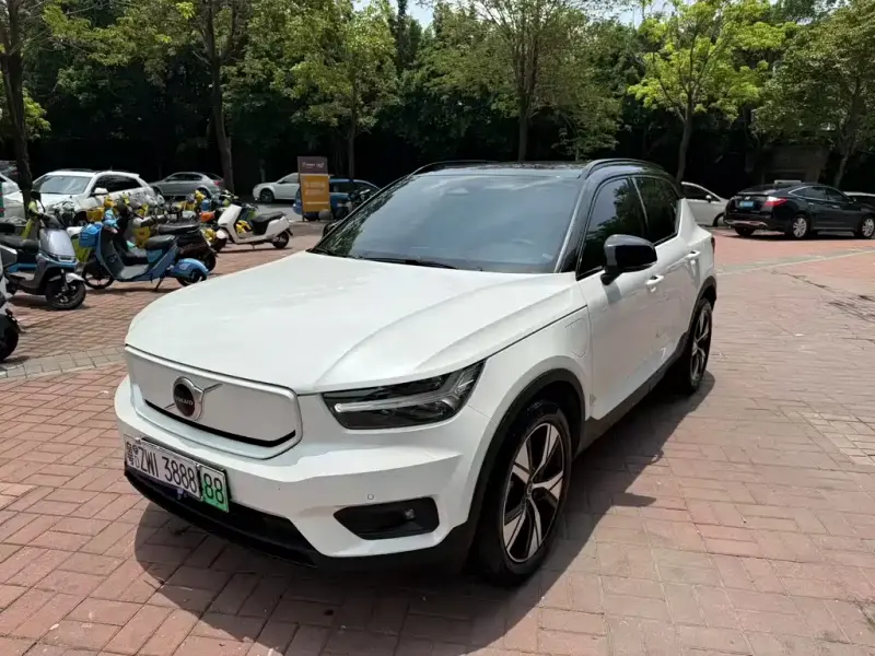 Volvo XC40 NEV, 2022