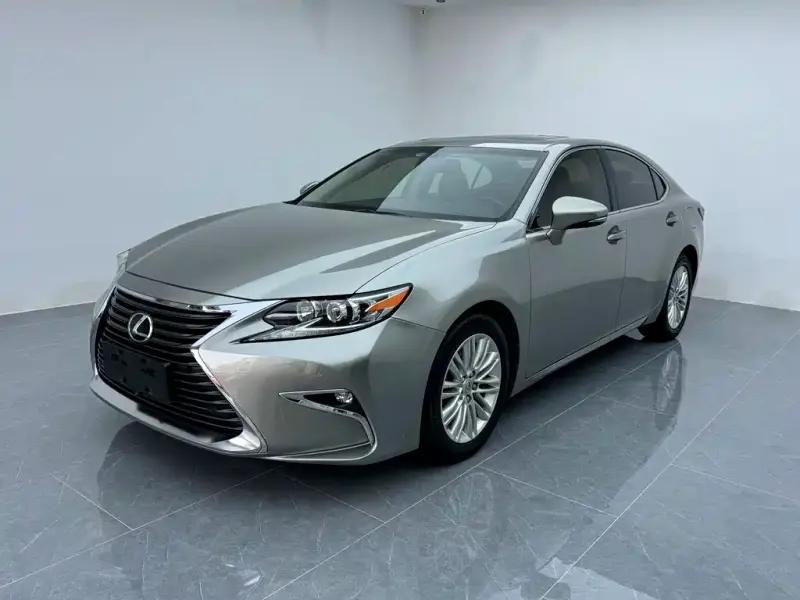 Lexus ES, 2017 — фото 1