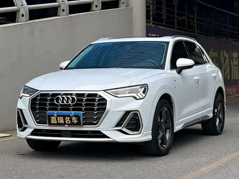 Audi Q3, 2023 — фото 1