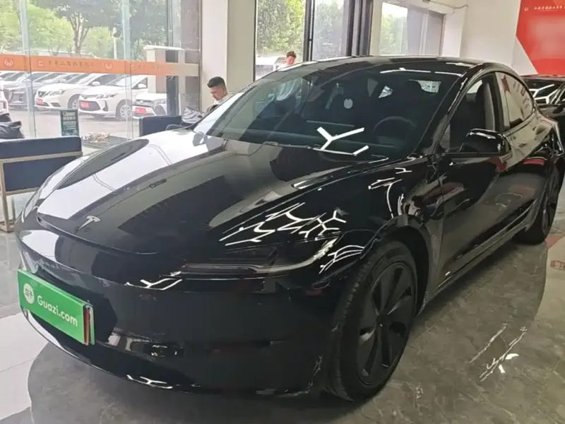 Tesla Model 3, 2024