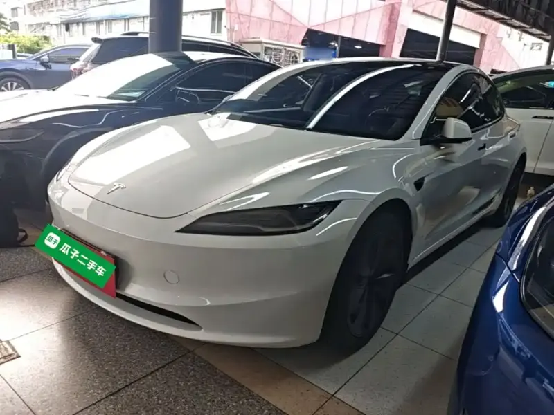 Tesla Model 3, 2024