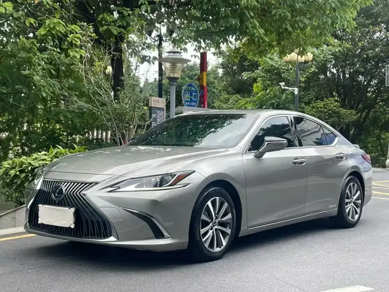 Lexus ES, 2019 — фото 1