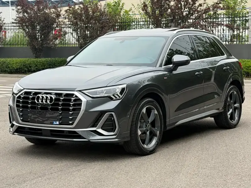 Audi Q3, 2022 — фото 1