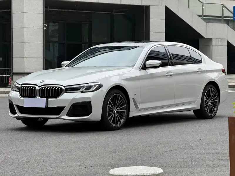 BMW 5 Series, 2022