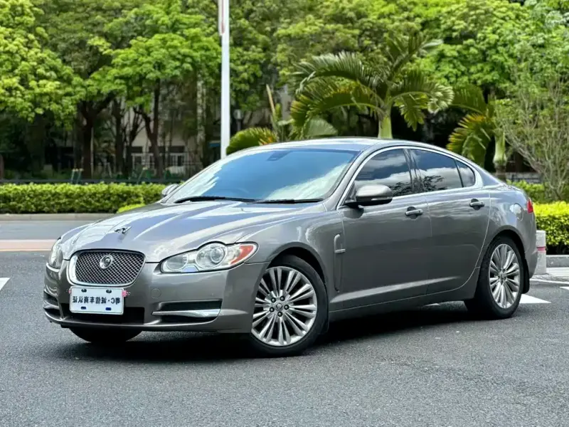 Jaguar XF, 2010