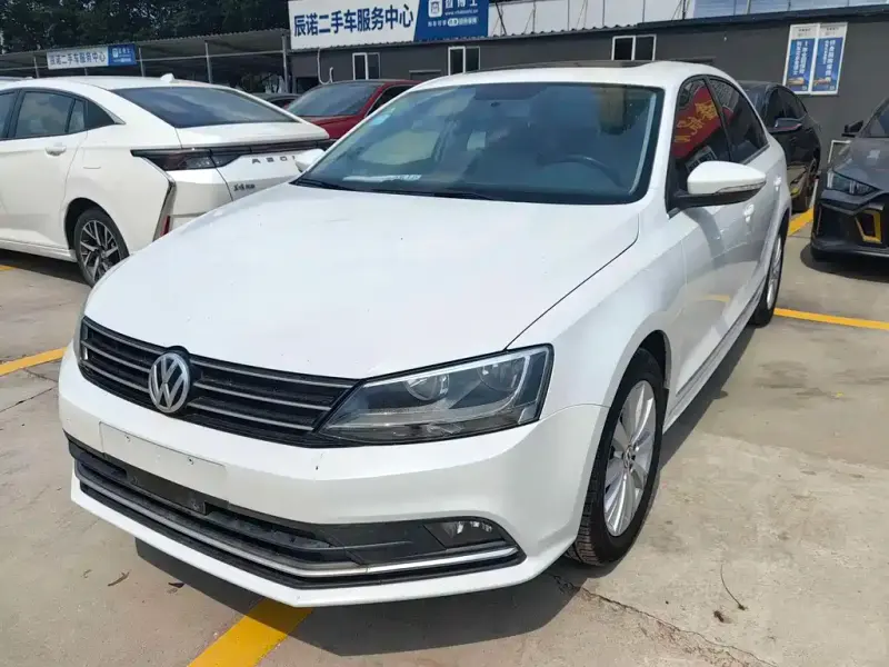 Volkswagen Sagitar, 2015