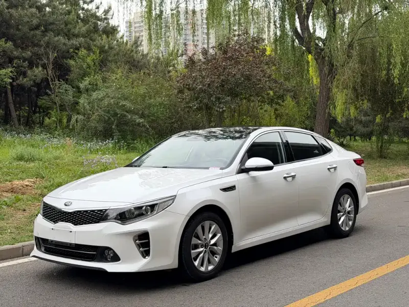Kia K5, 2016