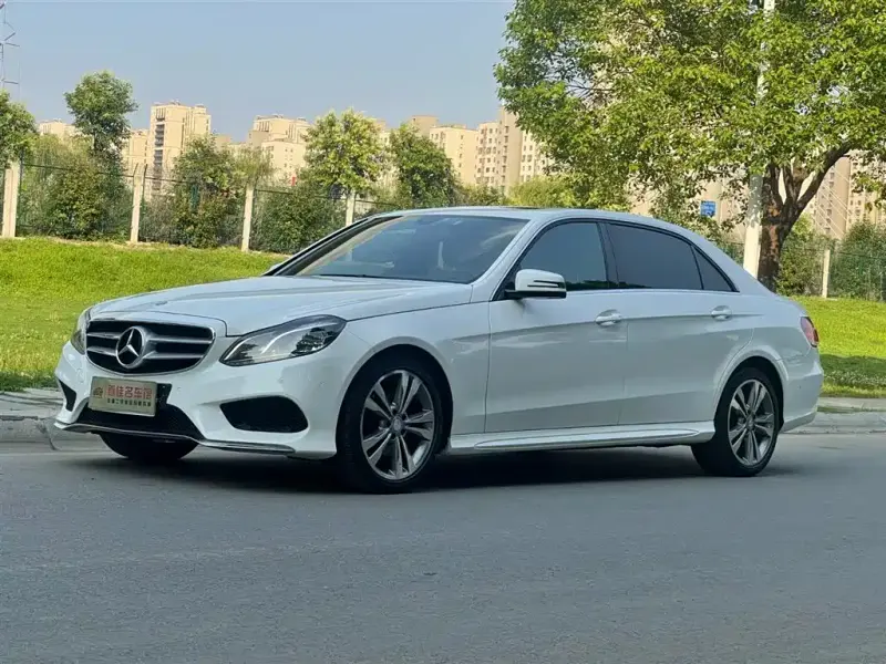 Mercedes-Benz E-Class, 2014 — фото 1