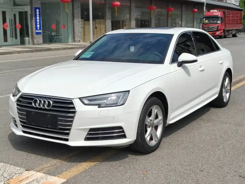 Audi A4L, 2017 — фото 1