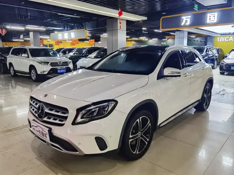 Mercedes-Benz GLA, 2018 — фото 1
