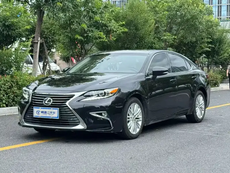 Lexus ES, 2016 — фото 1