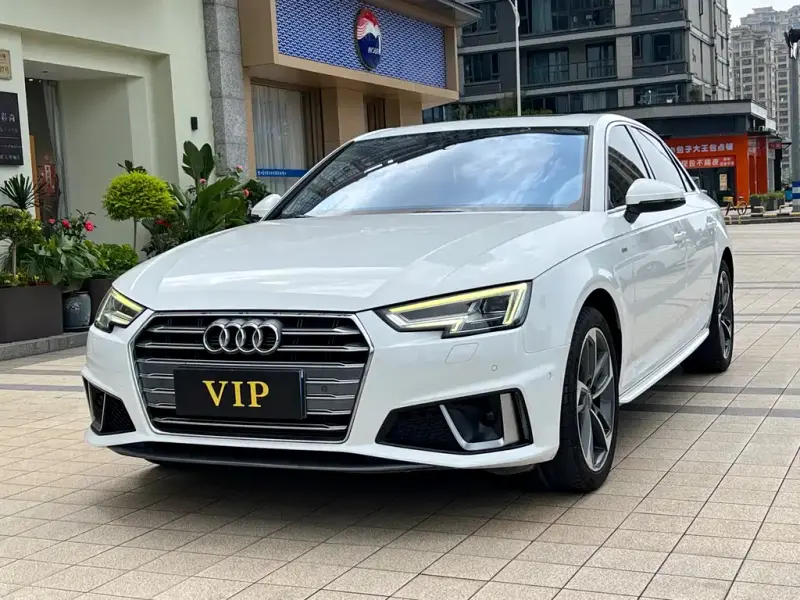 Audi A4L, 2019 — фото 1
