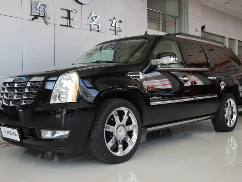 Cadillac Escalade, 2010 — фото 1