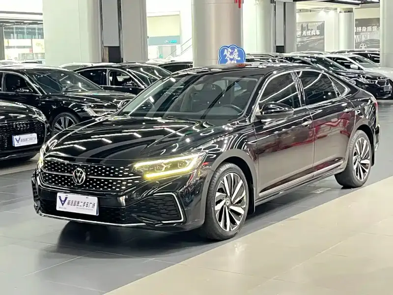 Volkswagen Passat, 2022