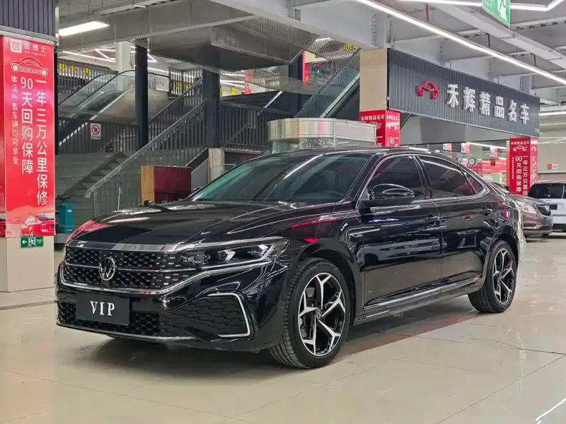Volkswagen Passat, 2025