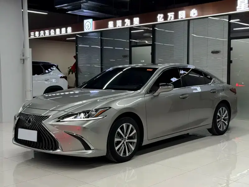 Lexus ES, 2020 — фото 1