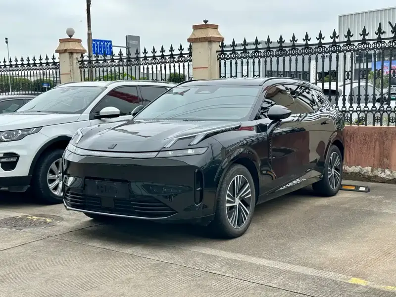 Lynk & Co 08 EM-P, 2025