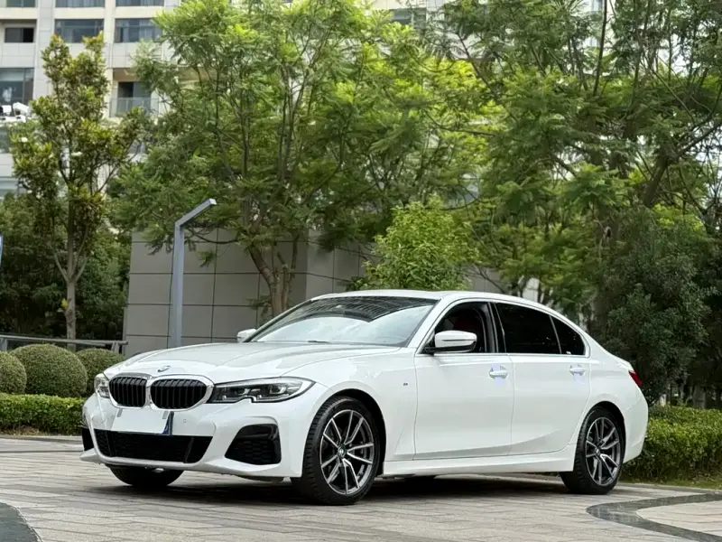 BMW 3 Series, 2021