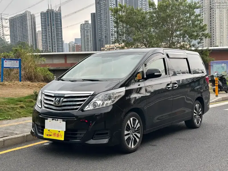 Toyota Alphard, 2015