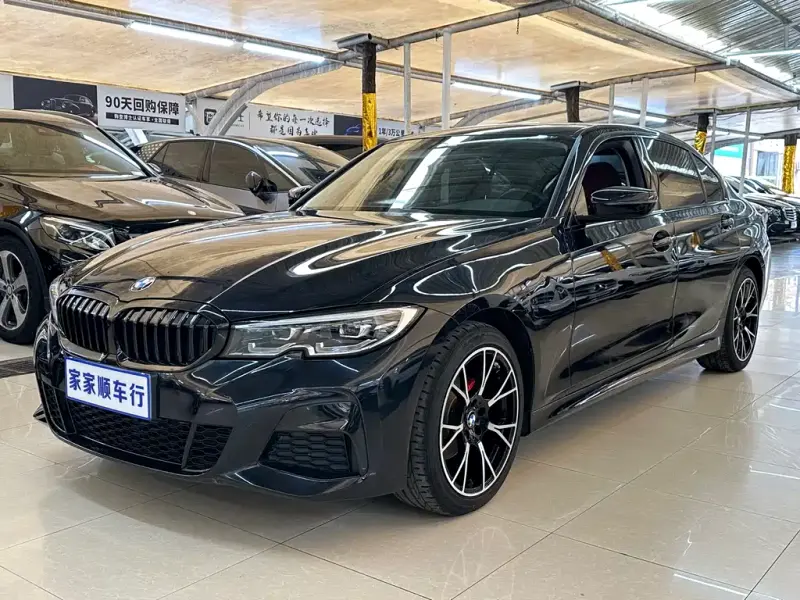 BMW 3 Series, 2022