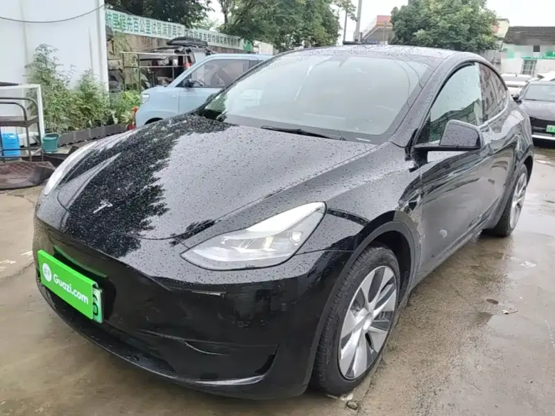 Tesla Model Y, 2022