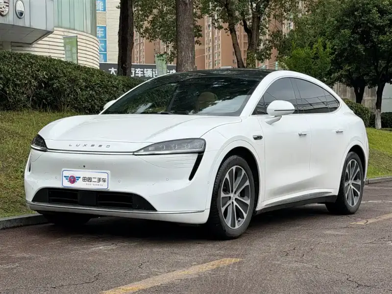 Luxeed Zhijie R7, 2024