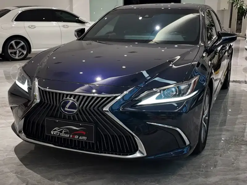 Lexus ES, 2020 — фото 1