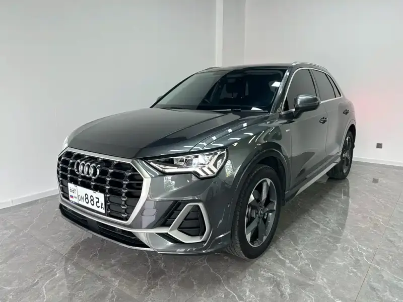 Audi Q3, 2023 — фото 1