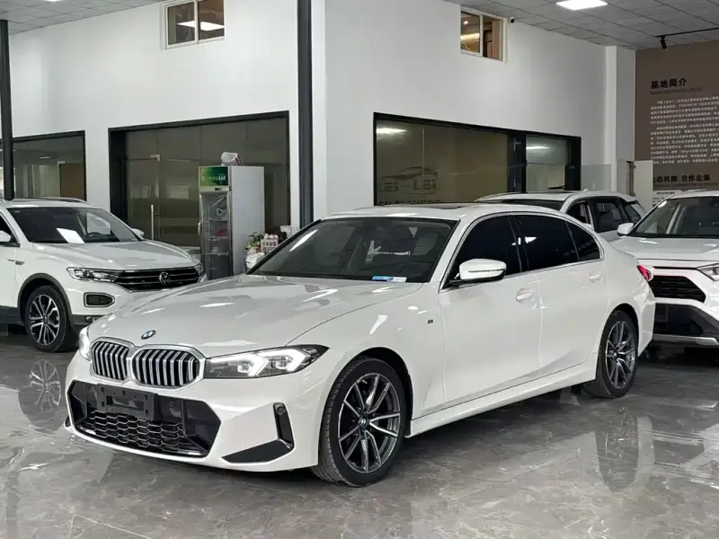 BMW 3 Series, 2023