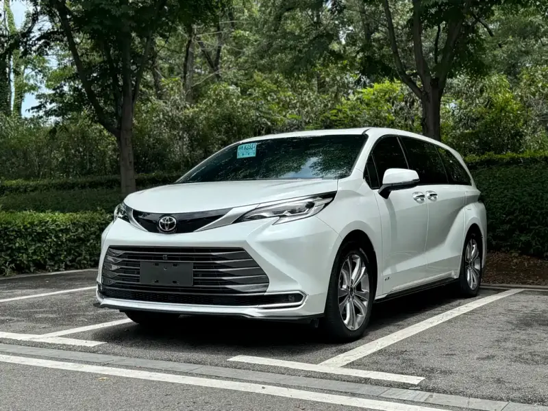 Toyota Sienna, 2024