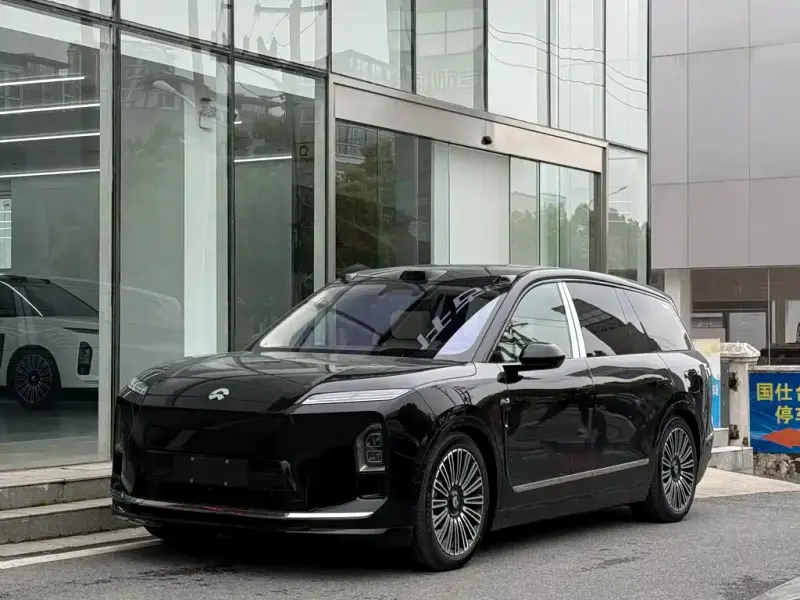 NIO ES8, 2025