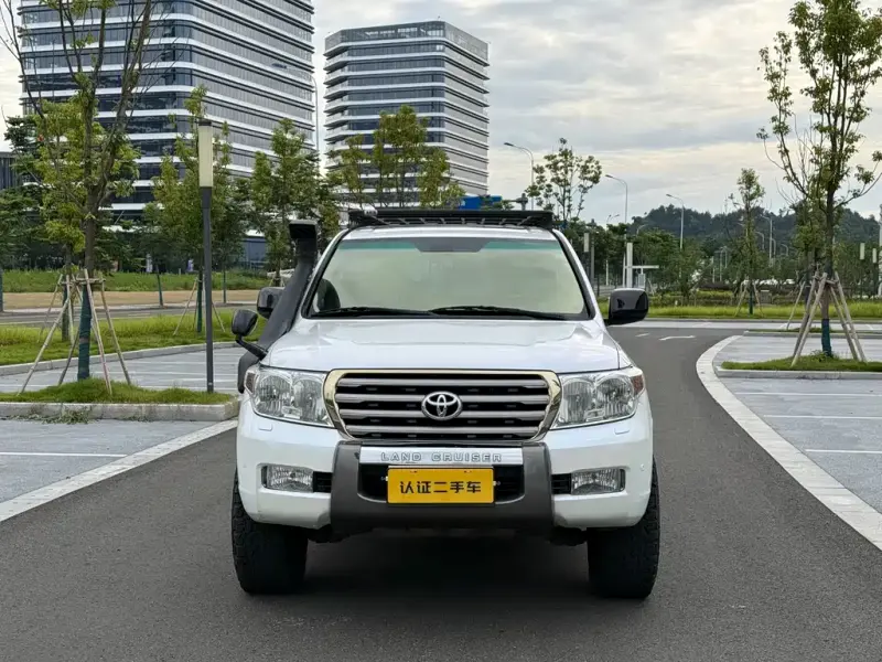 Toyota Land Cruiser, 2011