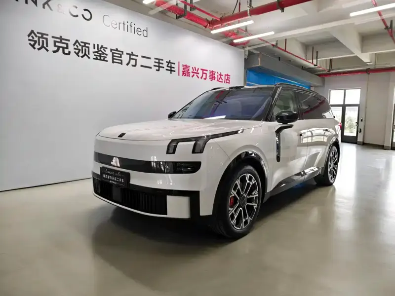 Lynk & Co 900, 2025