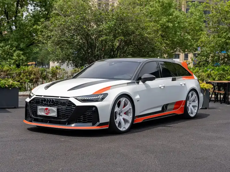 Audi RS 6, 2025
