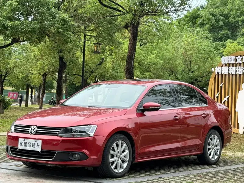 Volkswagen Sagitar, 2012