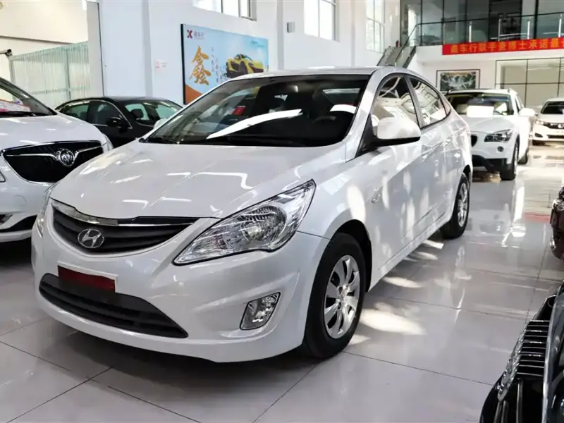 Hyundai Verna, 2011