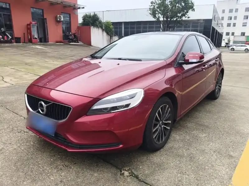 Volvo V40, 2017