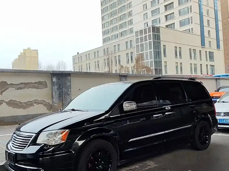 Chrysler Grand Voyager (Import), 2013