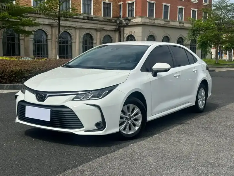 Toyota Corolla, 2022 — фото 1