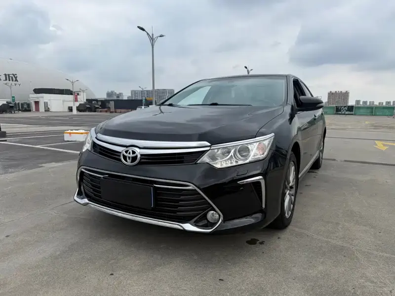 Toyota Camry, 2016