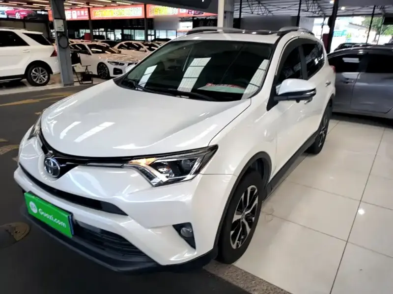 Toyota RAV4, 2017 — фото 1