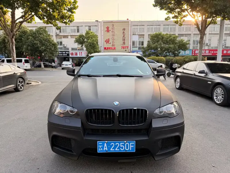 BMW X6 M, 2011