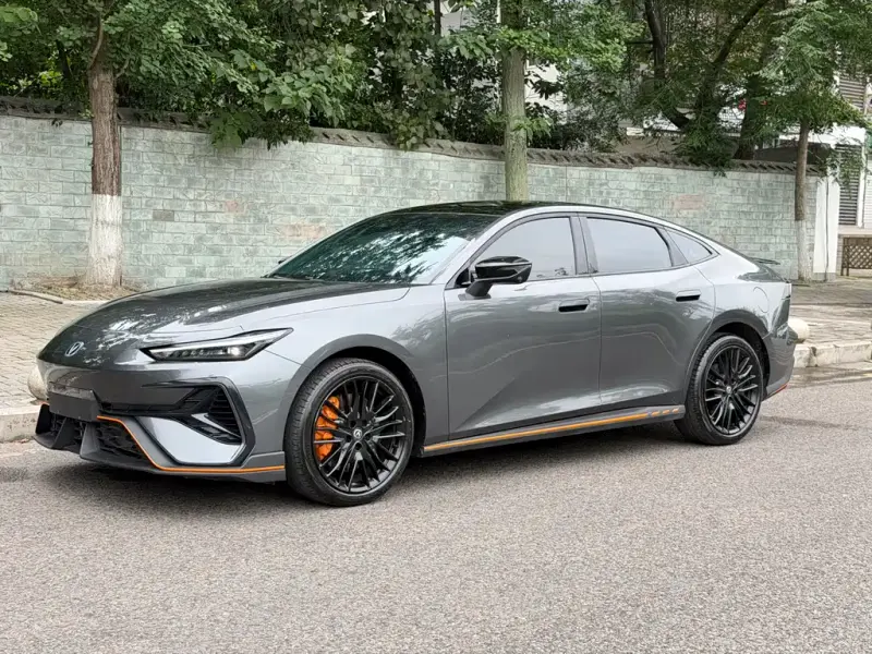 Changan UNI-V, 2025