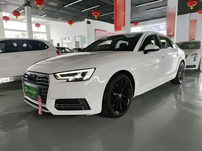 Audi A4L, 2018 — фото 1