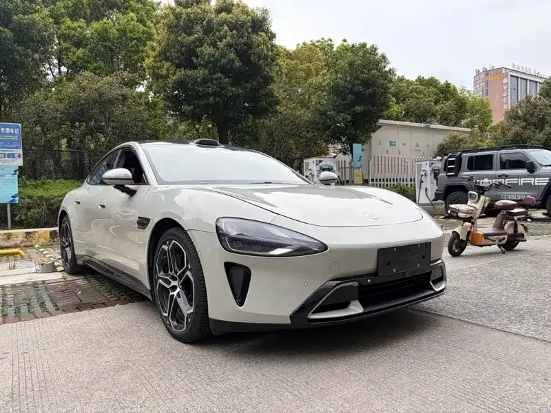 Xiaomi SU7, 2025